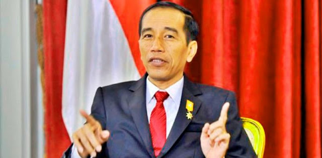 Analisis Penampilan Energik Jokowi di PSI: Kontras Alasan Kesehatan & Tradisi Hukum Mantan Presiden