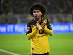 Karim Adeyemi Bantah Rumor, Tegaskan Komitmen untuk Dortmund