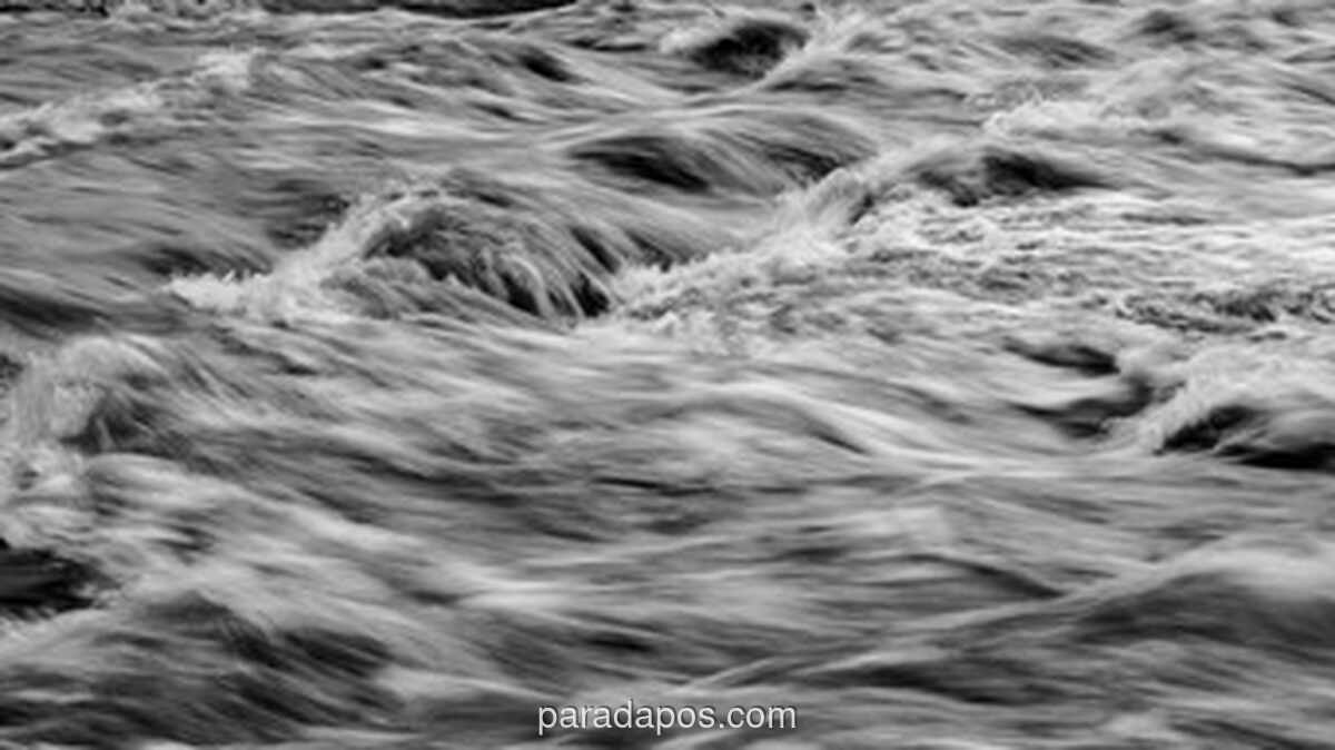 Banjir Bandang di Suriah Barat Laut Tewaskan Tiga Orang, Rusak Kamp Pengungsi