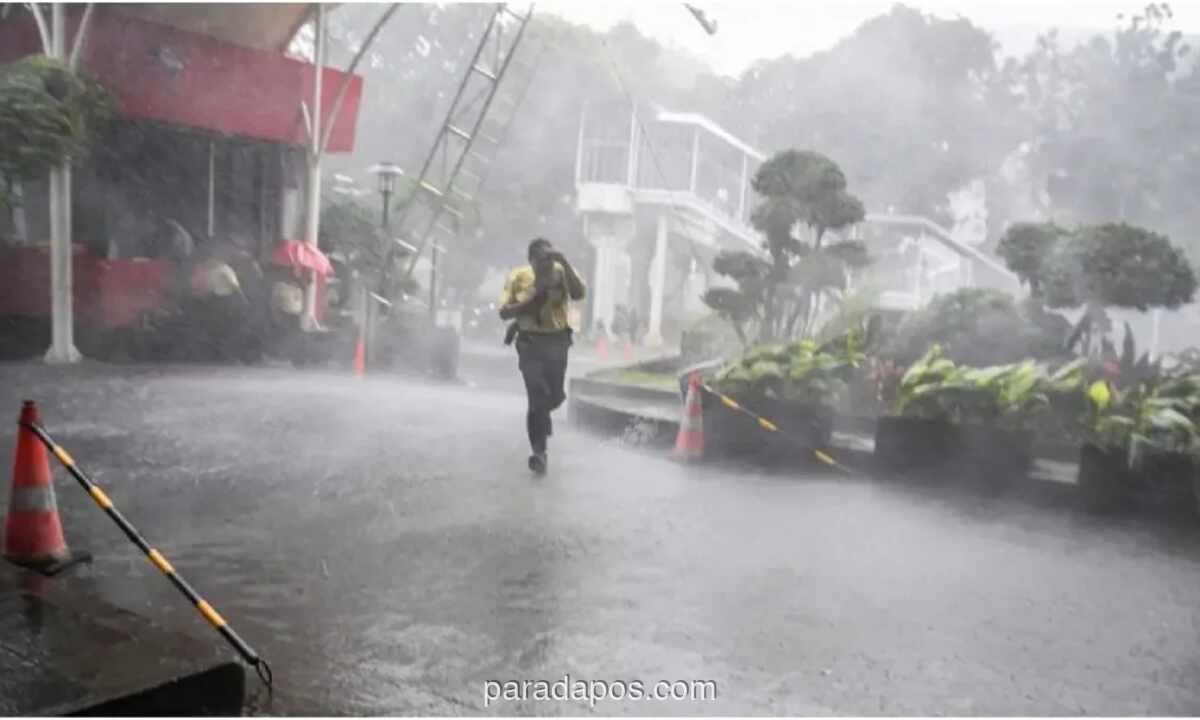 BMKG Peringatkan Potensi Hujan Lebat hingga Sangat Lebat di Jakarta dan Sekitarnya Mulai 16 Februari