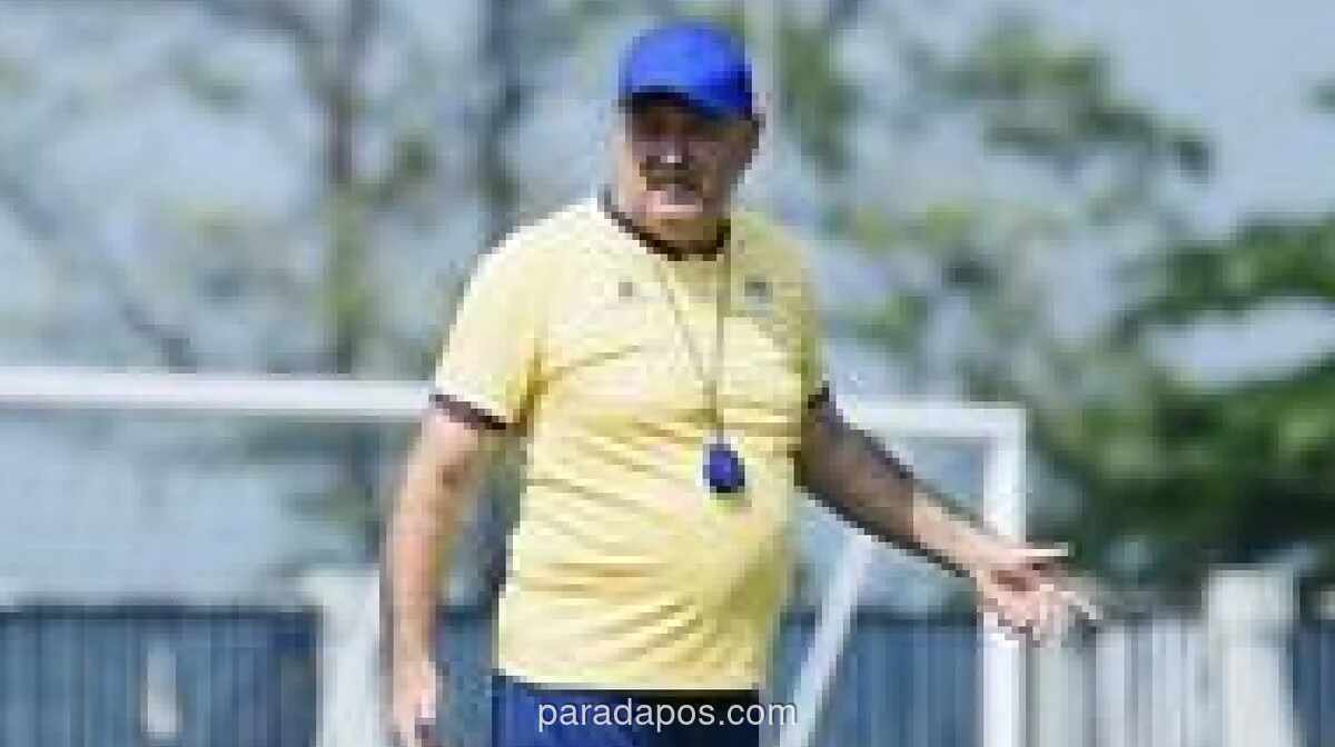 Pelatih Persib Bojan Hodak Absen Lawan Madura United Akibat Akumulasi Kartu Kuning