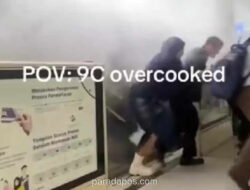 Bus Transjakarta Keluarkan Asap Tebal di Halte Pancoran, Diduga akibat Kebocoran Radiator