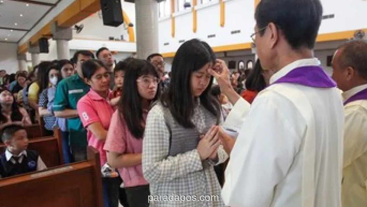 Gereja Katedral Jakarta Gelar Misa Luring dan Daring untuk Rabu Abu 2026
