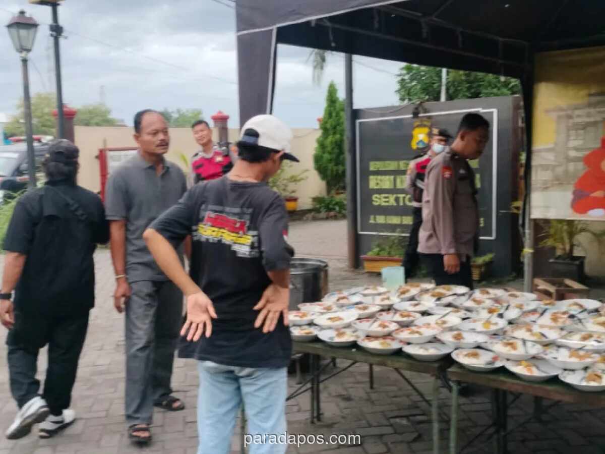 Polsek Pakal Gelar Buka Puasa Bersama Warga dan Komunitas untuk Pererat Silaturahmi