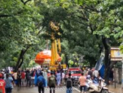 Truk Trailer Tertabrak Commuter Line di Perlintasan Poris Tangerang