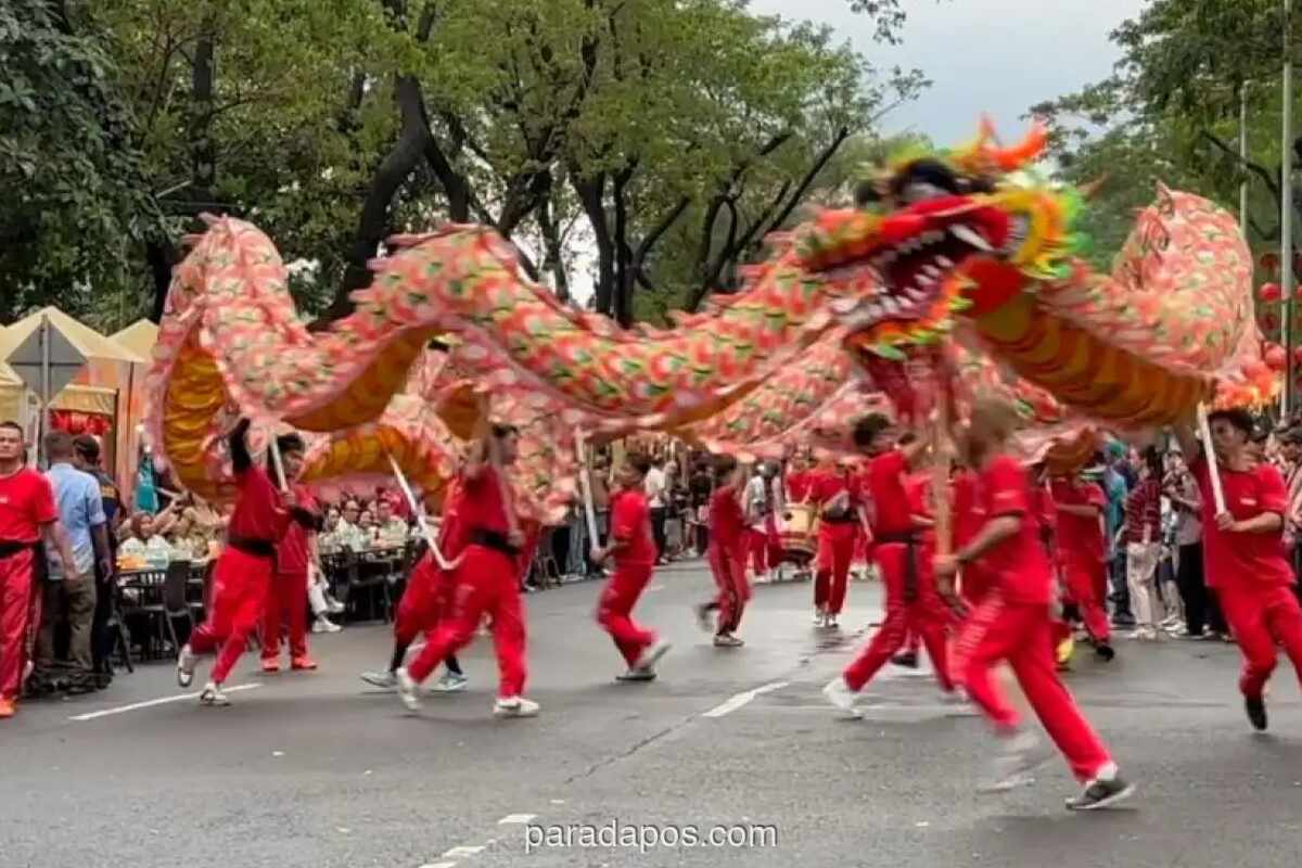 Titiek Soeharto Apresiasi Harmoni Budaya dalam Pawai Imlek Jakarta