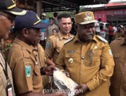 Gubernur Papua Barat Daya Serahkan Tiga Puskesmas Keliling Air untuk Raja Ampat dan Sorong Selatan