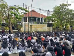 Ratusan Guru PPPK Paruh Waktu di Tulungagung Protes Penghasilan Minim ke DPRD