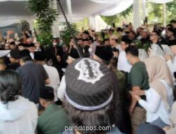 Mantan Gubernur Sumsel Alex Noerdin Dimakamkan di Palembang