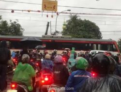 Tabrakan Truk Ganggu Layanan Commuter Line Bandara Soekarno-Hatta