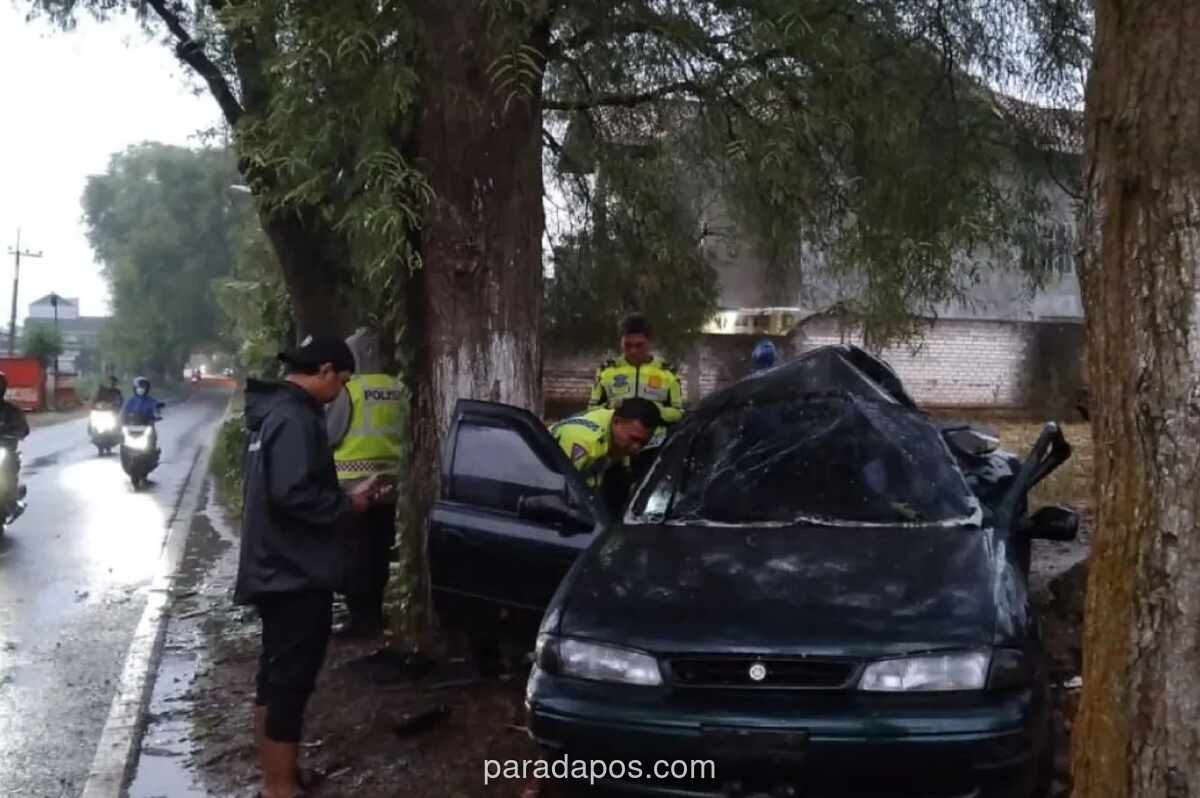 Dua Tewas dalam Kecelakaan Tunggal di Lamongan Diduga Akibat Jalan Licin