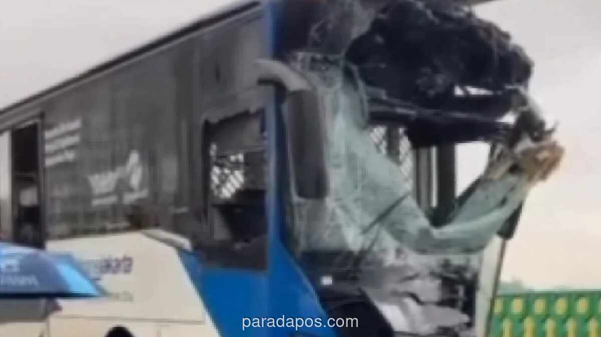 TransJakarta Sebut Motor Berbelak Mendadak di Yellow Box Picu Kecelakaan