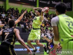Kesatria Bengawan Solo Hancurkan Pacific Caesar dengan Dominasi 25 Poin di IBL