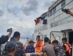 SAR Gabungan Evakuasi 246 Penumpang KM Intim Teratai yang Karam di Halmahera Selatan