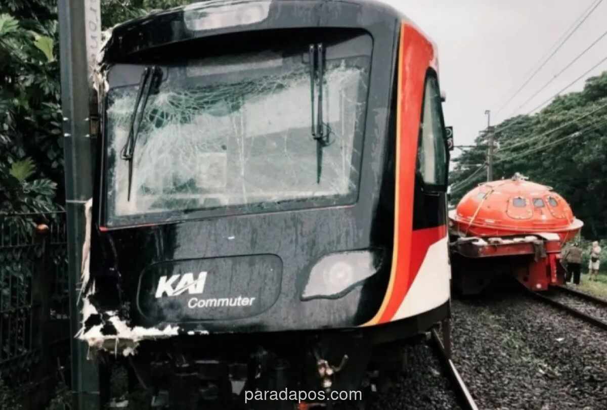 KRL Tangerang Alami Gangguan Usai Anjlok Tabrak Truk di Perlintasan Poris
