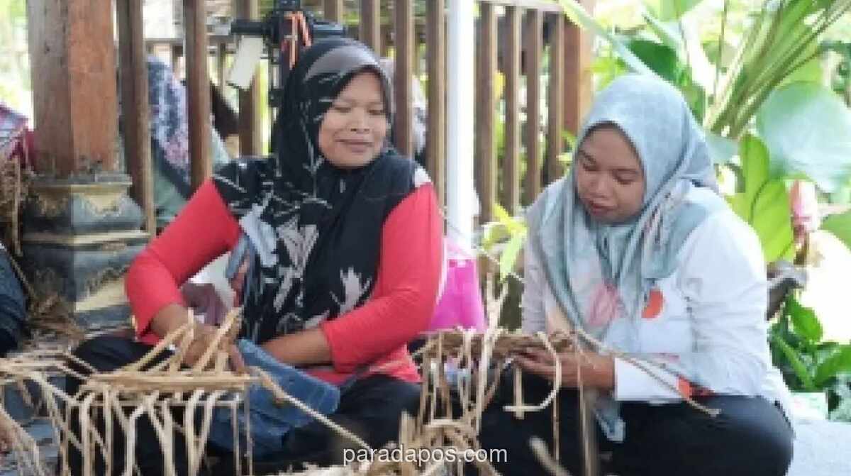 Pemerintah Luncurkan Pelatihan Anyaman Eceng Gondok di Borobudur untuk Ciptakan Lapangan Kerja