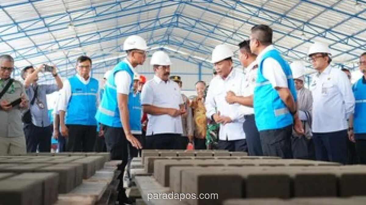 35 Warga Binaan Lapas Tangerang Olah Limbah PLTU Jadi Paving Block Bernilai Jual