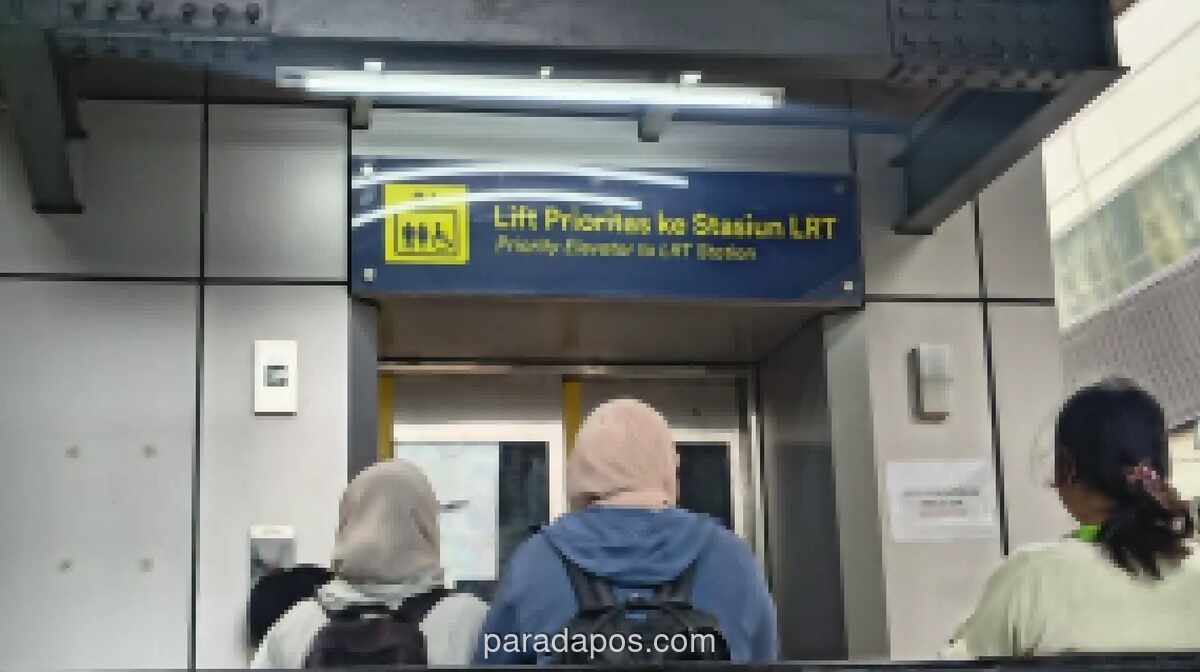 Lift LRT Kuningan Kembali Normal Usai Penumpang Terjebak Dua Menit
