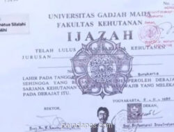 KPU Serahkan Fotokopi Ijazah Jokowi ke Pemohon Setelah Proses Hukum 6 Bulan