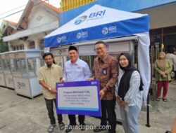 DPR dan Muhammadiyah Salurkan Bantuan Modal Rp53 Juta untuk Lima Pelaku UMKM Surabaya