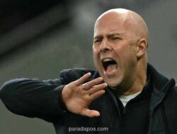 Arne Slot Ingatkan Liverpool Waspadai West Ham Meski Berada di Zona Degradasi