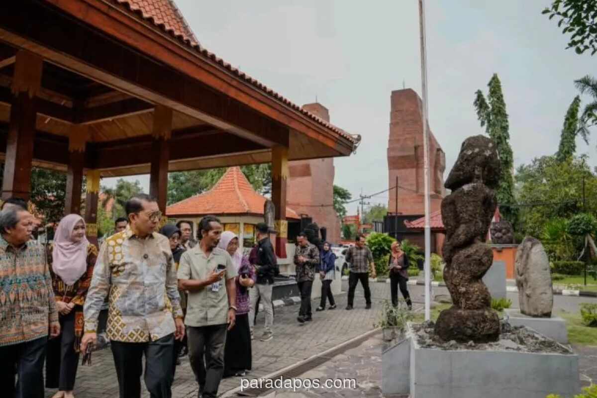 Fadli Zon Tinjau Museum Mpu Tantular, Soroti Pentingnya Revitalisasi Tata Pamer