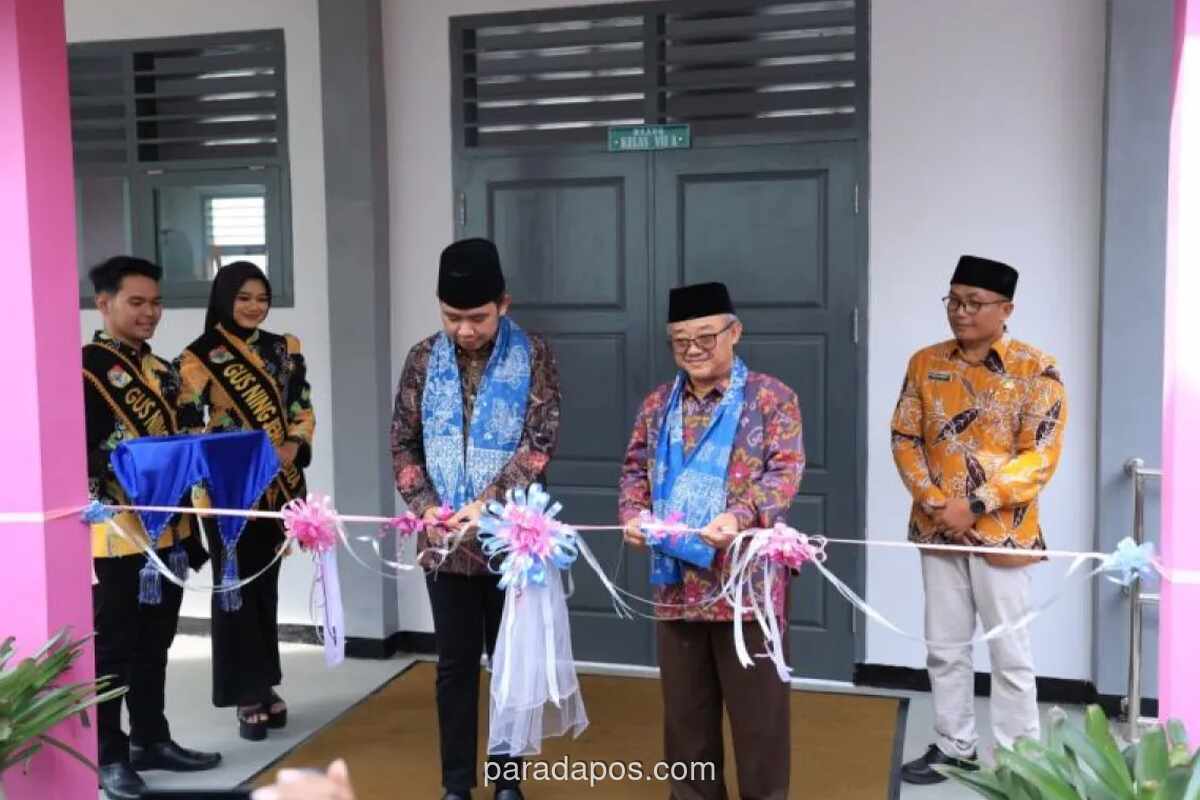 Mendikdasmen Ajukan Anggaran Tambahan untuk Revitalisasi 60.000 Sekolah Rusak pada 2026