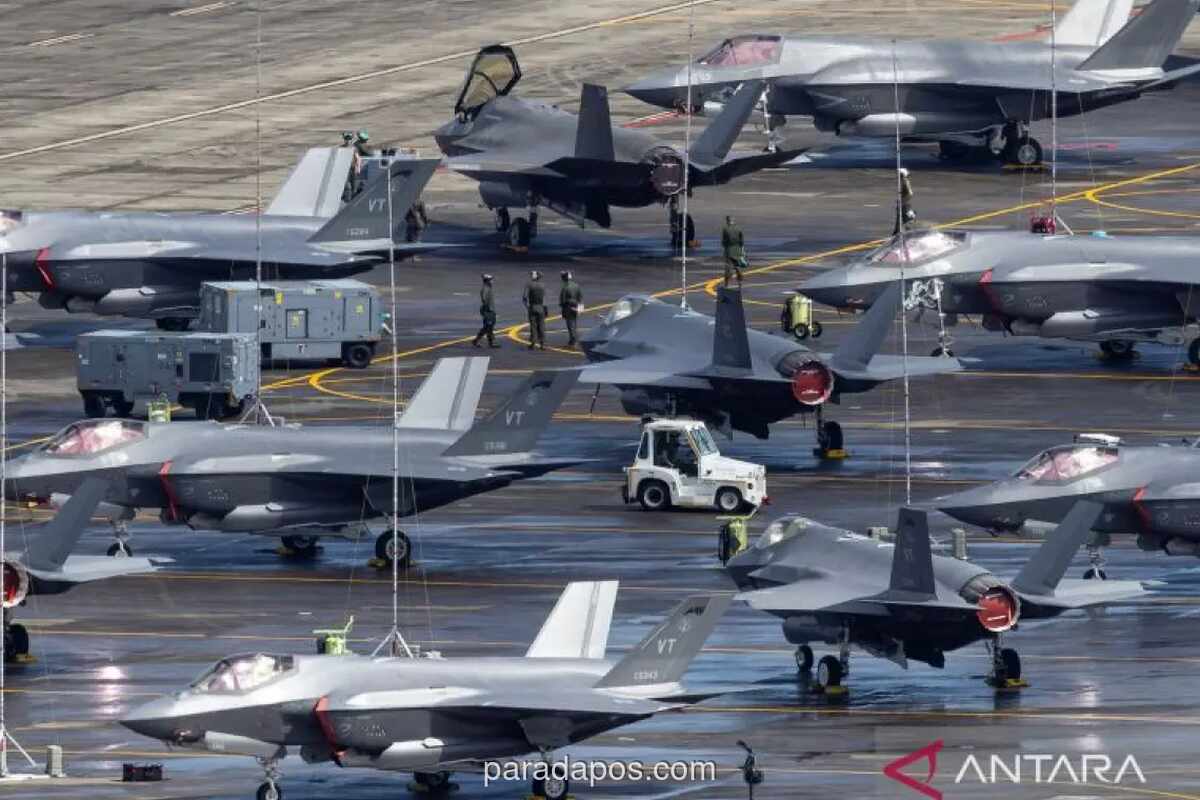 Menteri Pertahanan AS Peringatkan Lawan dengan Sorotan Operasi di Venezuela