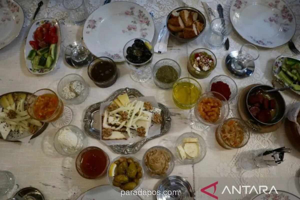 Velvet Cafe di Balat: Menjaga Warisan Kuliner Turki Lewat Sarapan Keluarga