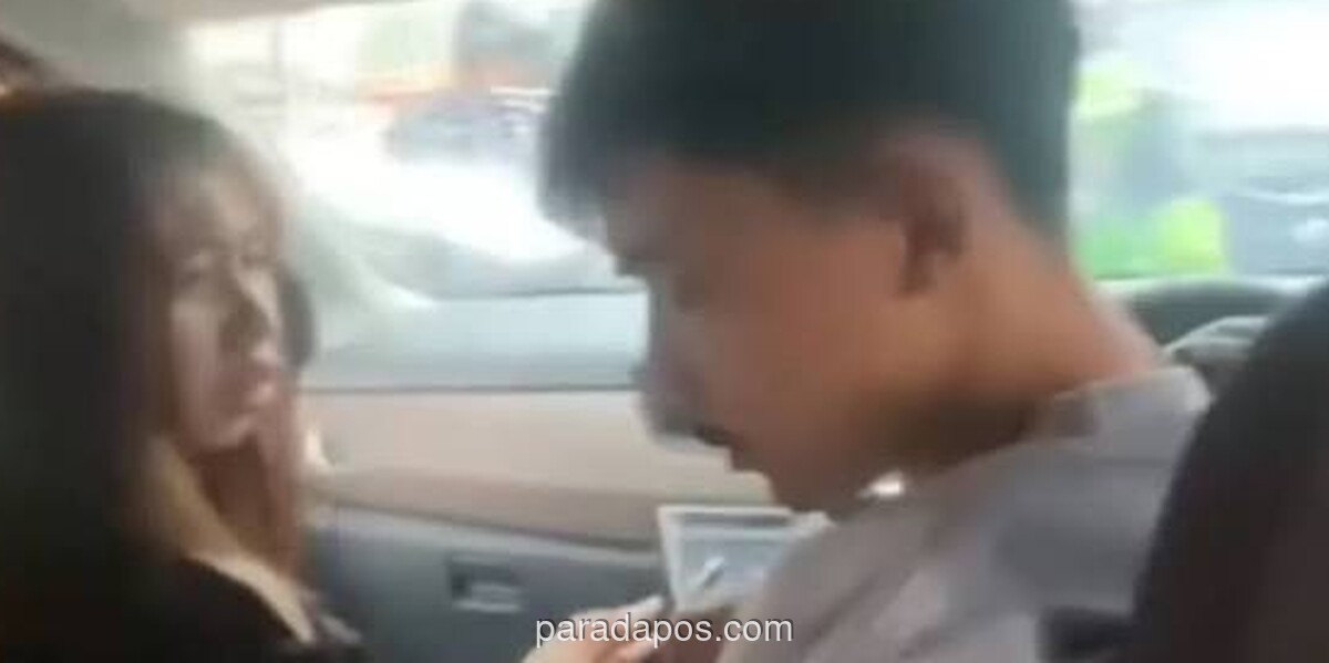 Sopir Tanpa SIM Melawan Arah di Gunung Sahari, Mobil Rusak Dihadang Massa