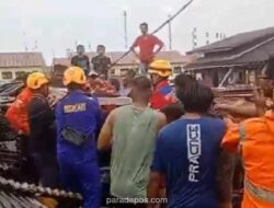 Penjual Keliling Tewas Tertimpa Bangunan Roboh Diterjang Angin Kencang di Balikpapan