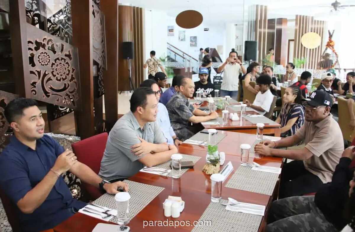 Kemendagri Gelar Dialog dan Aksi Sosial Bersama Mahasiswa Papua dan Melanesia di Bali