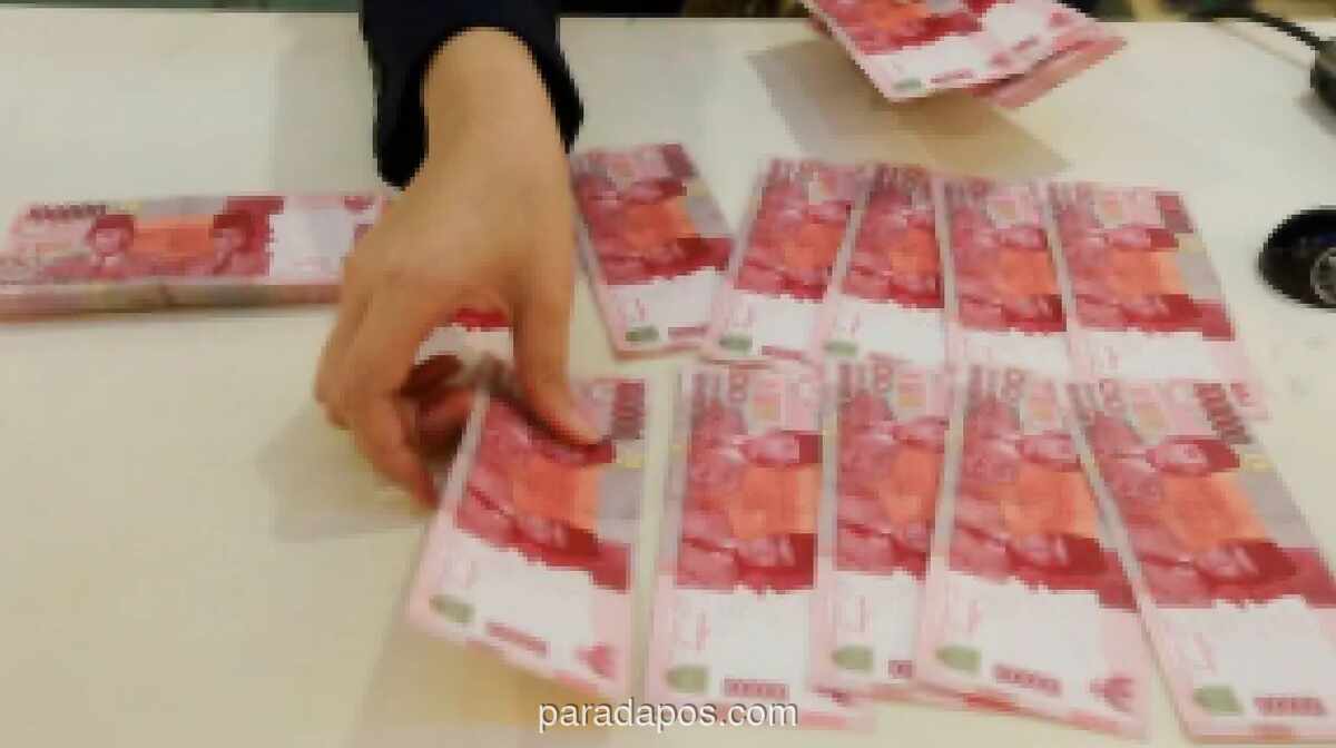 Rupiah Mengawali Pekan dengan Penguatan Tipis di Tengah Tekanan Global