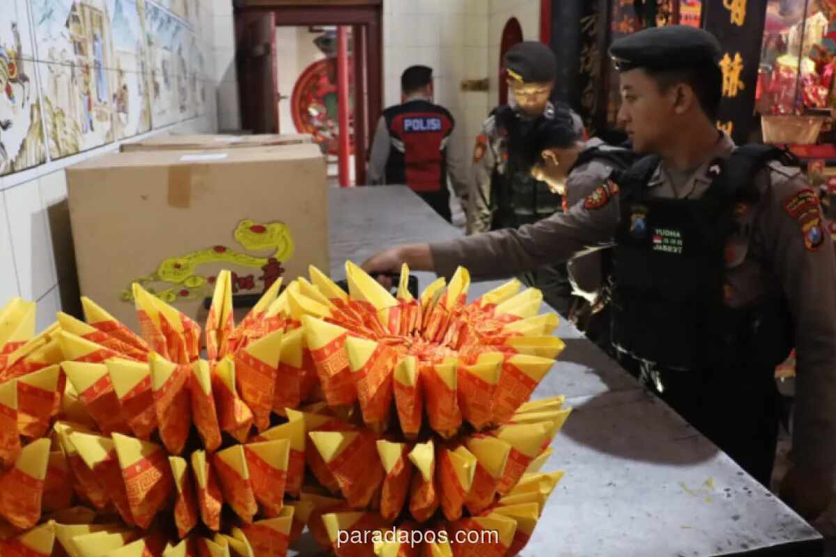 Polres Tanjungperak Sterilisasi Lima Klenteng, Kondisi Aman Jelang Imlek