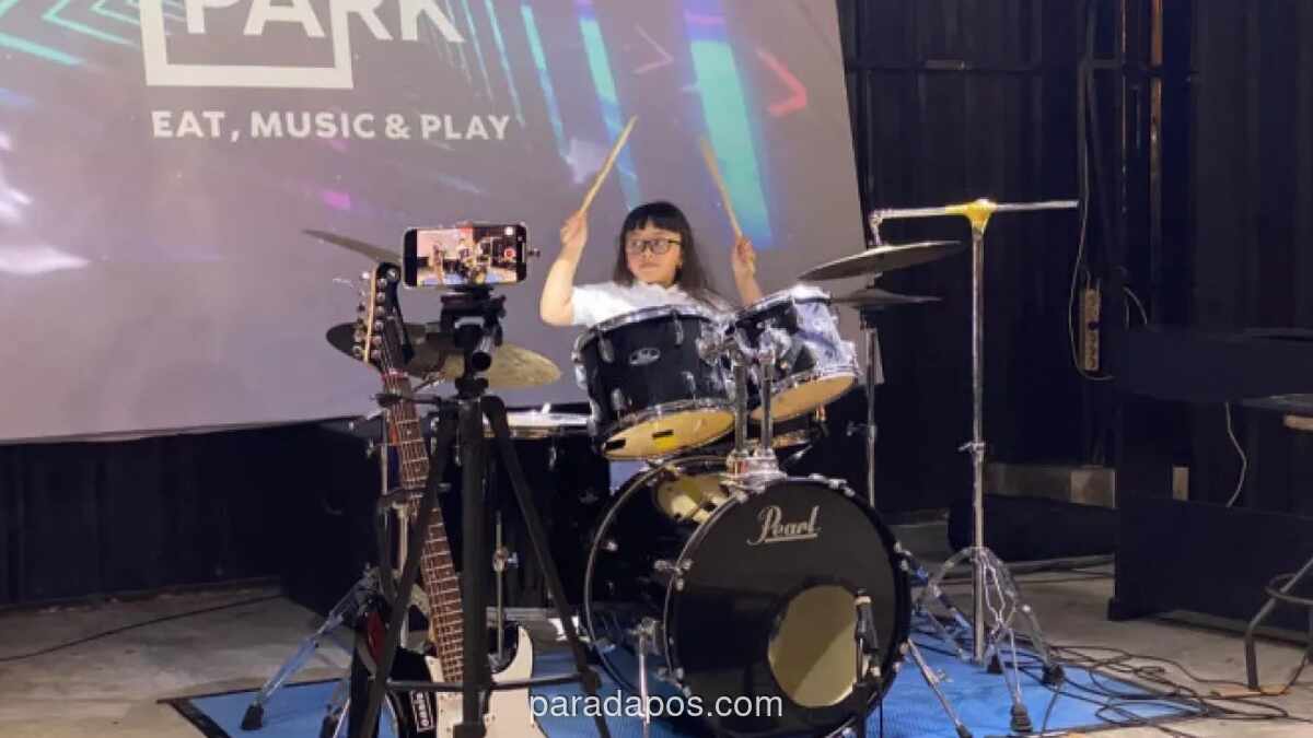 Shelyn, Drummer Cilik Papua yang Juga Jago Menembak dan Diving