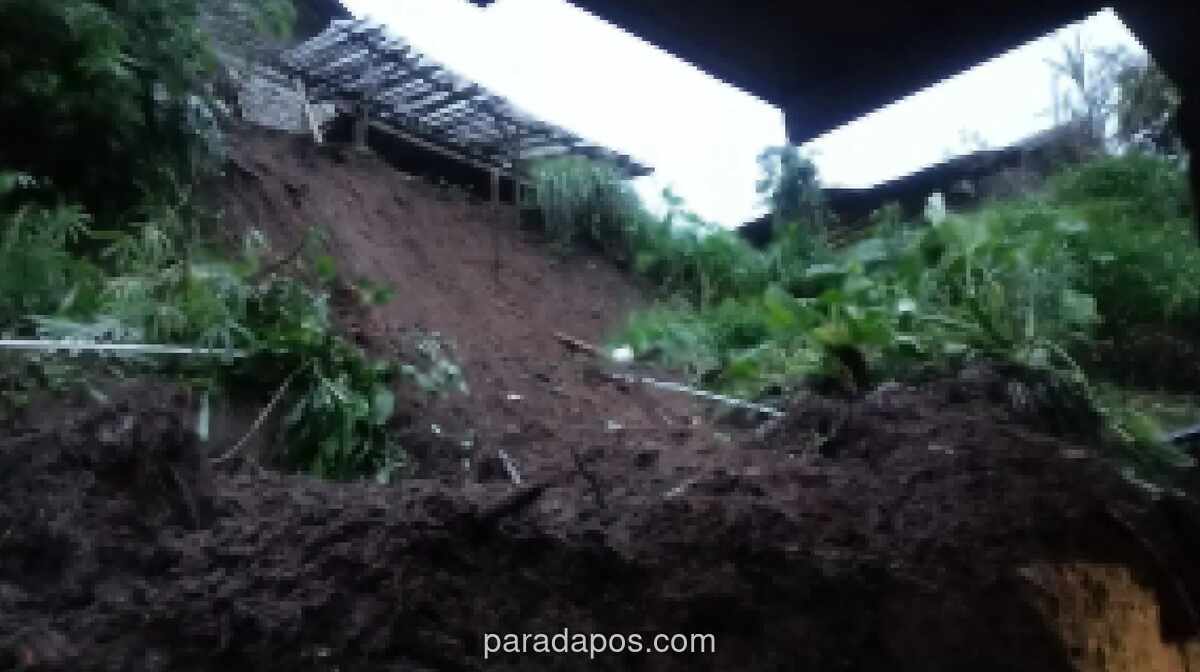 Tanah Longsor di Karanganyar Lukai Pasangan Suami Istri