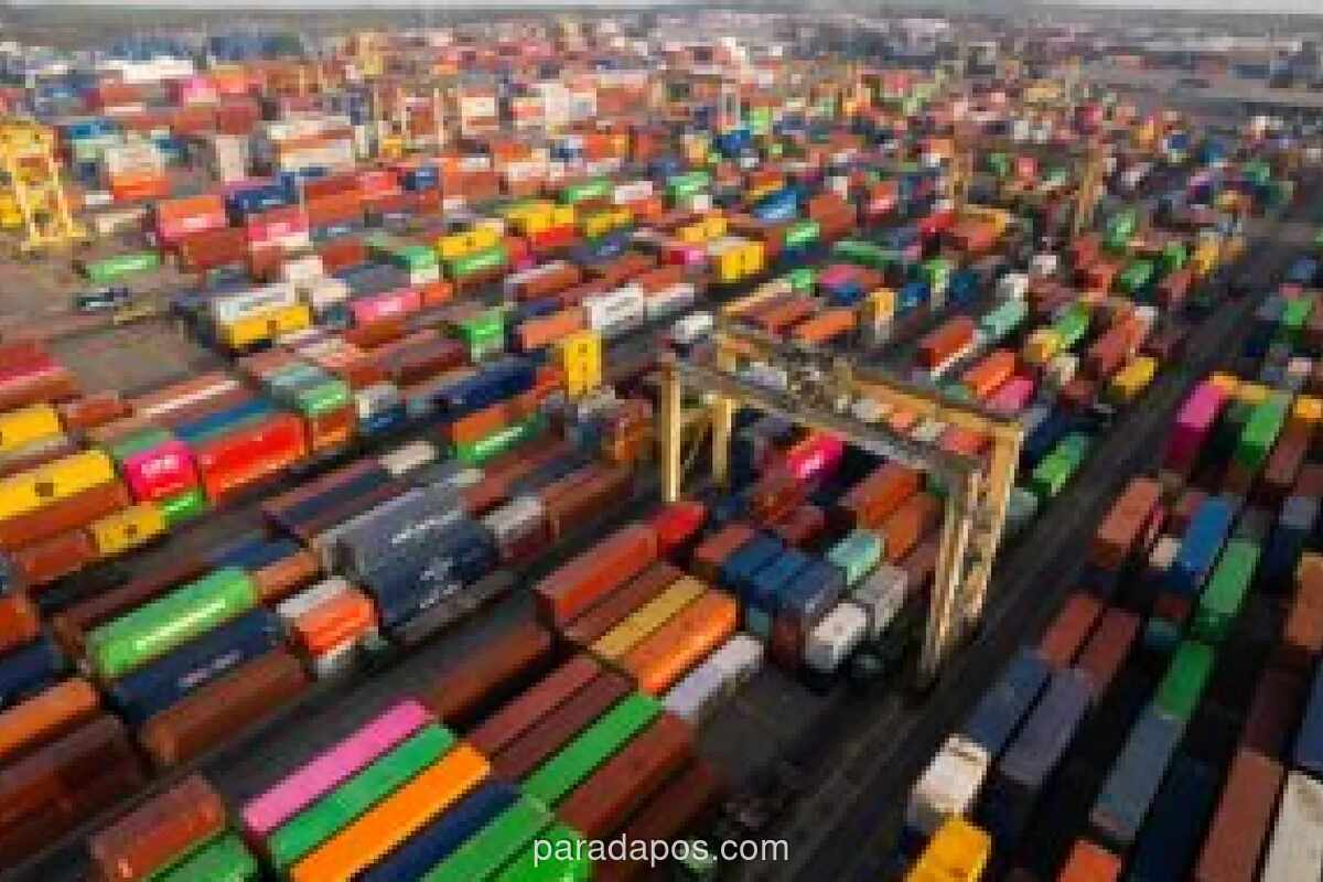 Trump Naikkan Tarif Impor Global Jadi 15% Usai Putusan Mahkamah Agung