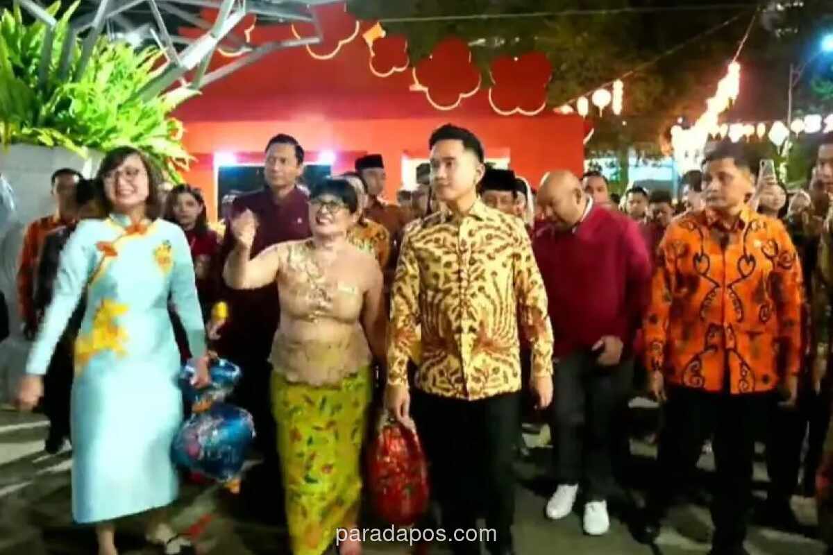 Wapres Gibran Hadiri Puncak Imlek Festival 2577 di Lapangan Banteng