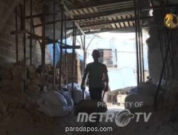 Warga Gaza Berjuang Selamatkan Masjid Agung Omari yang Rusak Parah