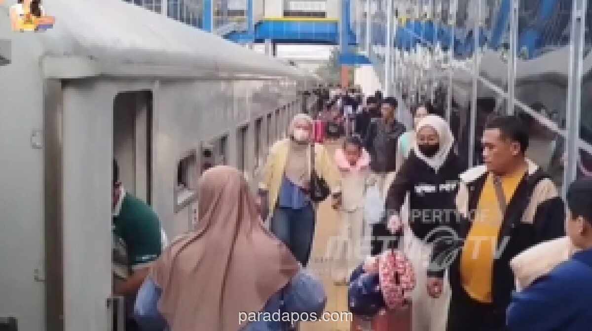 Gelombang Arus Balik Lebaran Mulai Padati Stasiun Kiaracondong Bandung