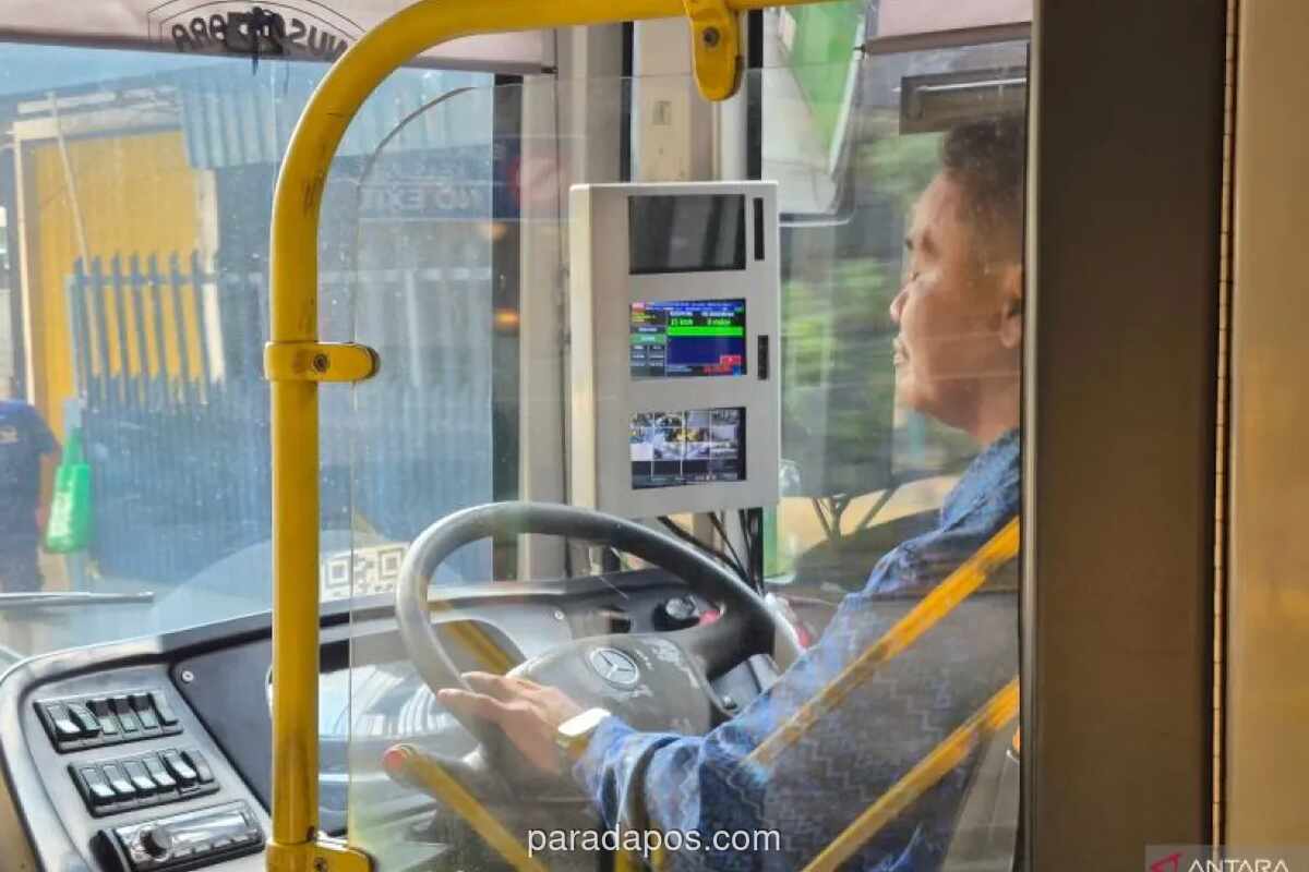 Pengorbanan Sunyi di Balik Kemeriahan: Kisah Para Pekerja yang Bertahan di Jakarta Saat Lebaran