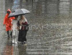 BMKG Imbau Waspada Potensi Hujan Lebat hingga Sangat Lebat di Timur Indonesia pada Hari Kedua Lebaran