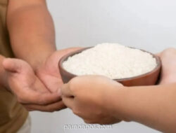 Delapan Golongan yang Berhak Menerima Zakat Fitrah Menurut Al-Quran