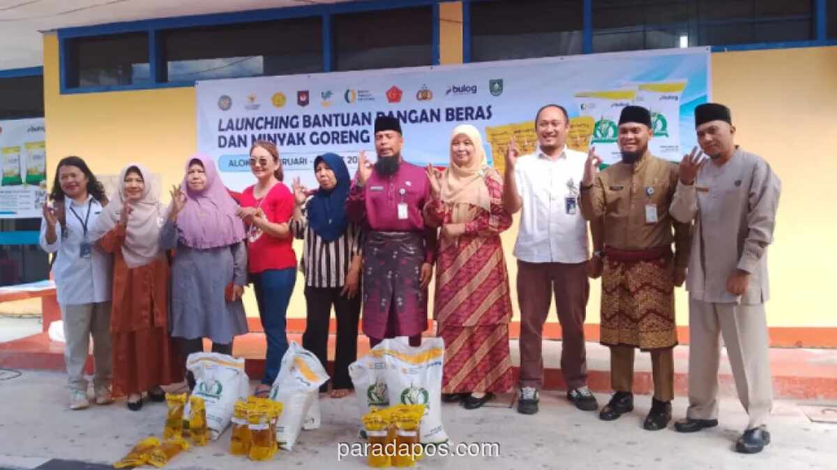 Bulog Salurkan 1.226 Ton Beras dan 245 KL Minyak Goreng ke 61.301 Keluarga di Bengkalis