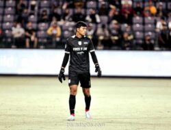 Riyandi Cedera Kepala dan Leher, Kiper Persis Solo Masih Diobservasi di RS JIH