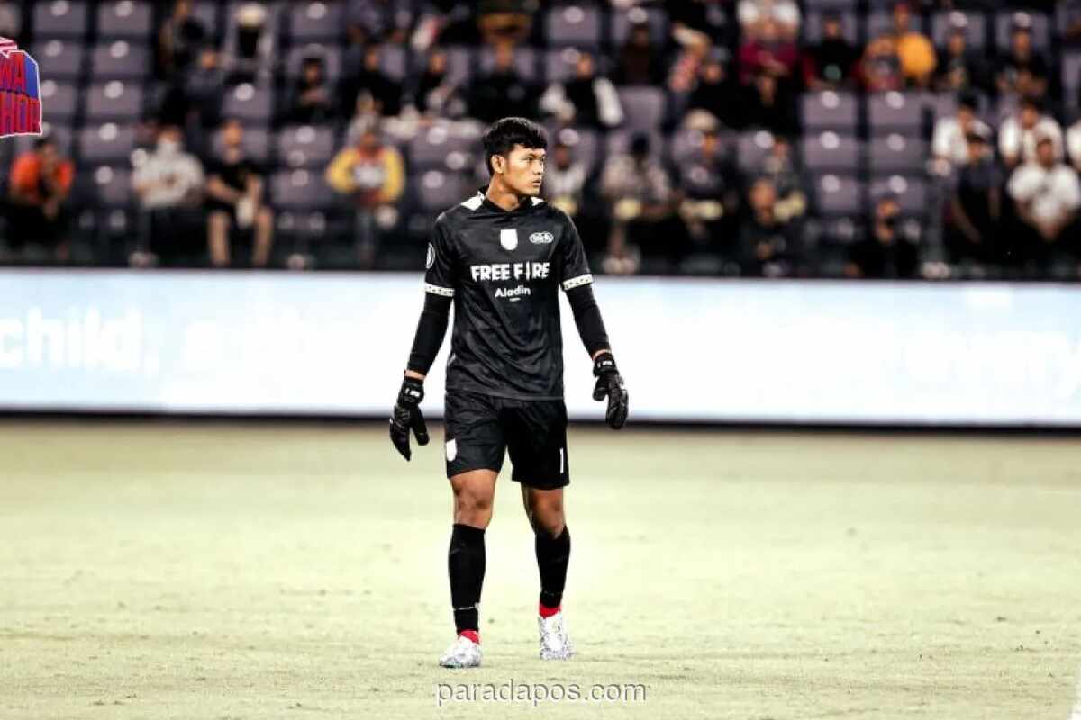 Riyandi Cedera Kepala dan Leher, Kiper Persis Solo Masih Diobservasi di RS JIH