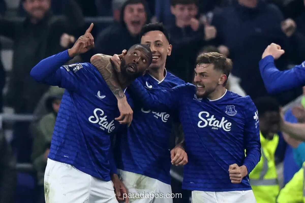 Everton Hajar Chelsea 3-0 Berkat Dua Gol Beto, Toffees Melonjak ke Posisi Ketujuh