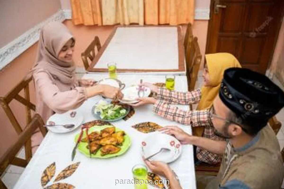 dr. Tirta: Menu Sahur Tentukan Stamina, Karbohidrat Tetap Penting Meski untuk Cutting