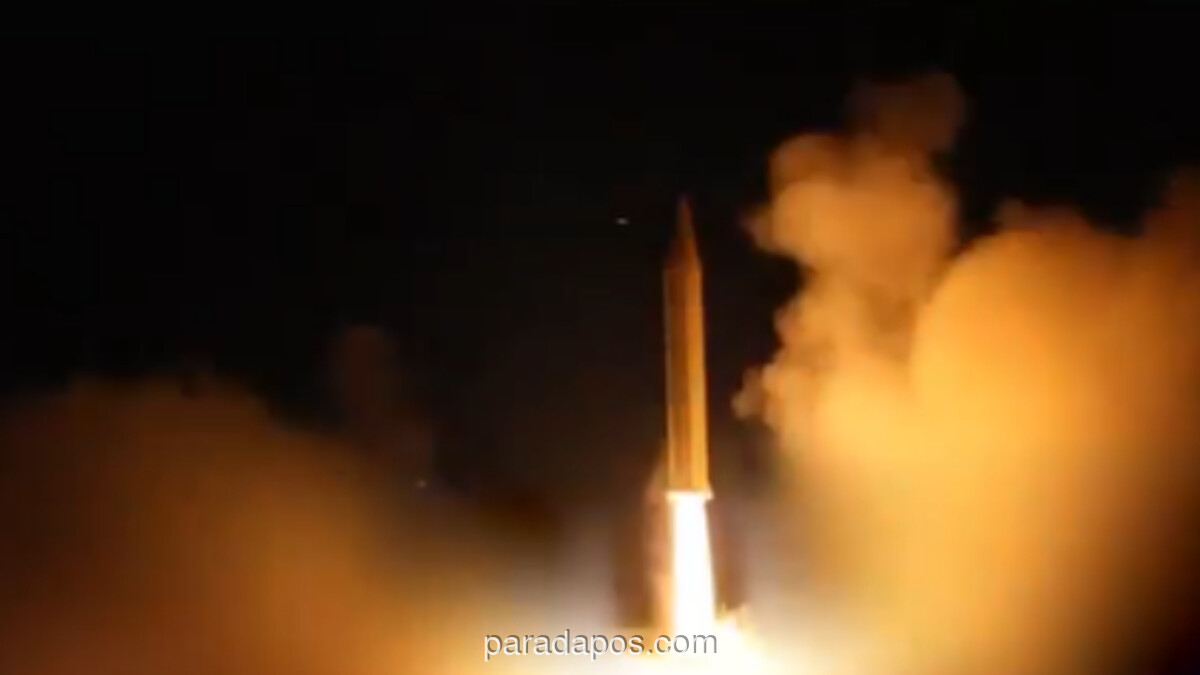 Iran Klaim Serang Tel Aviv dan Bandara Ben Gurion dengan Rudal Khorramshahr-4