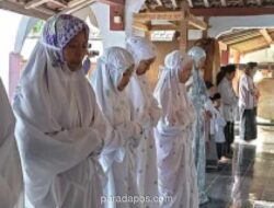 Jemaah Thariqah Syathariyah di Ponorogo Salat Idulfitri Lebih Awal